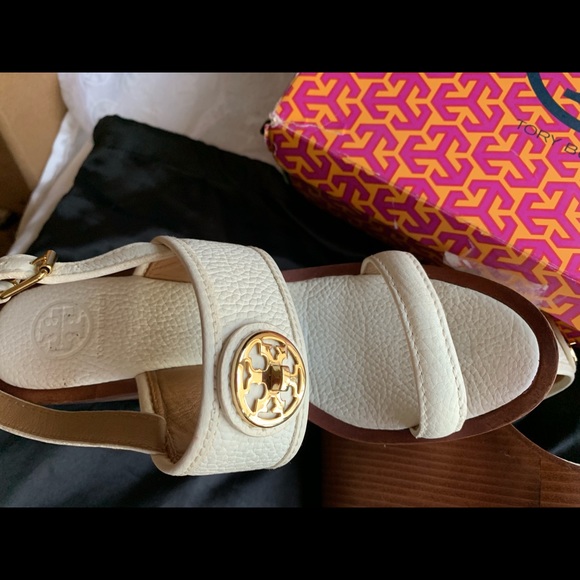 Tory Burch Selma WhIte Gold Wedge Sandals Heels Bx